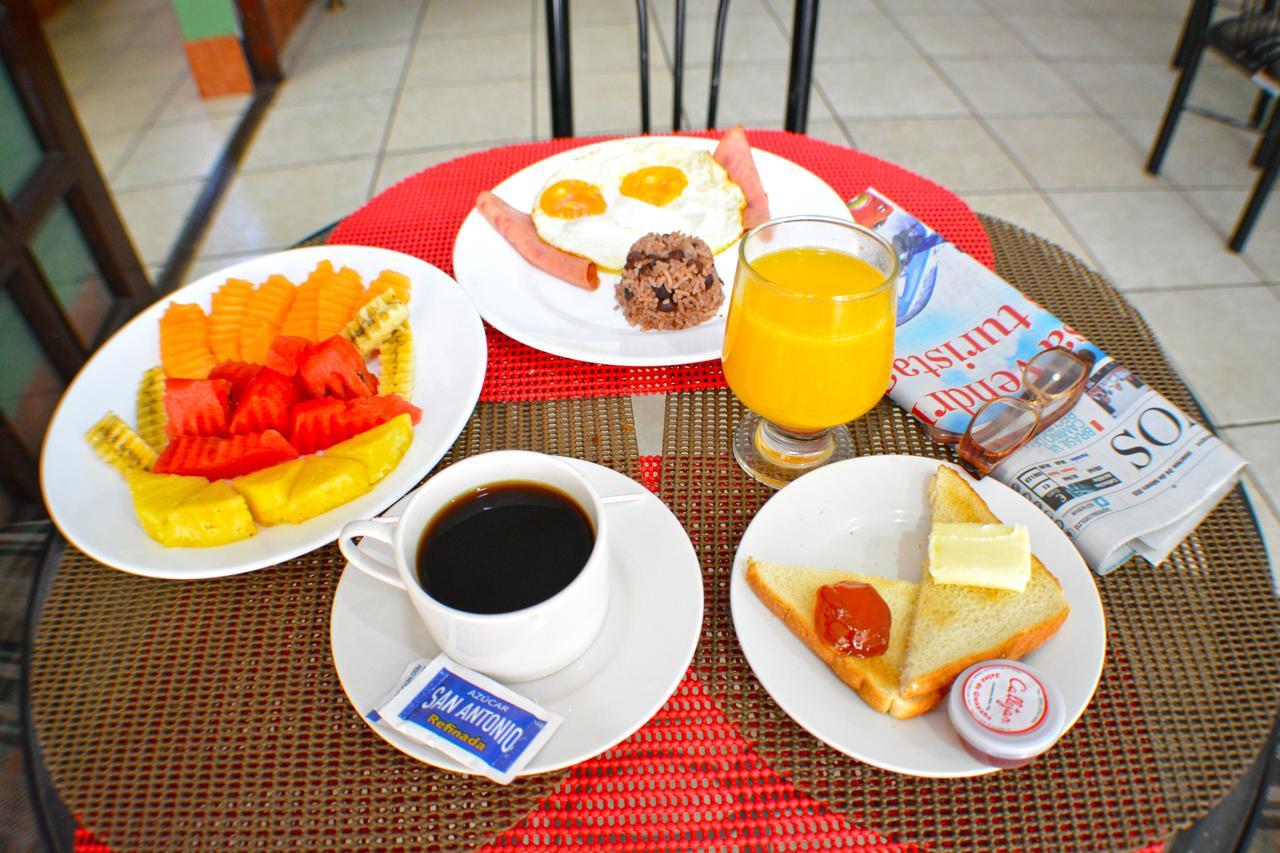 Hotel Plaza Cosiguina 치난데가 외부 사진